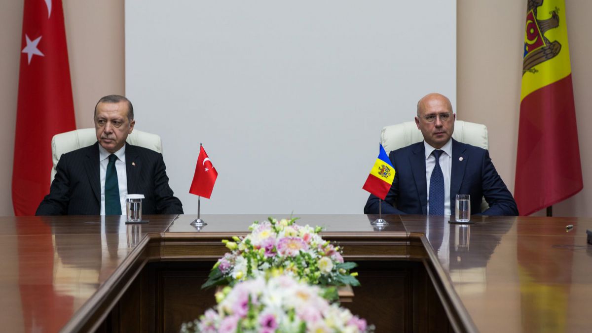 Moldovenii și turcii ar putea să aibă nevoie doar de buletinul de identitate ca să călătorească în cele două țări