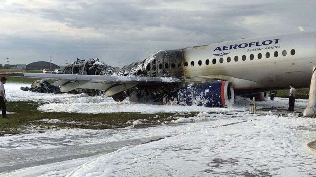 Multiple erori de pilotaj, pista privilegiată de anchetatori în urma accidentului aviatic de la Moscova