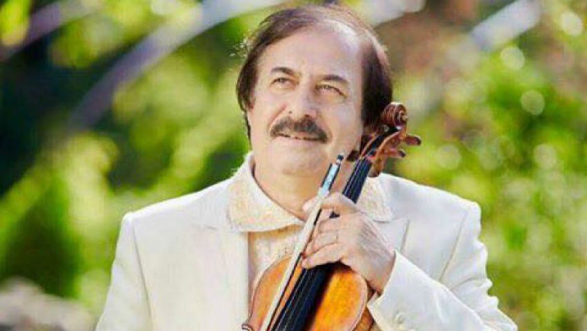 Nicolae Botogros, distins cu titlul „Doctor Honoris Causa”: „Dacă ar fi trăit părinții mei,  ar fi avut mare bucurie în acest moment”