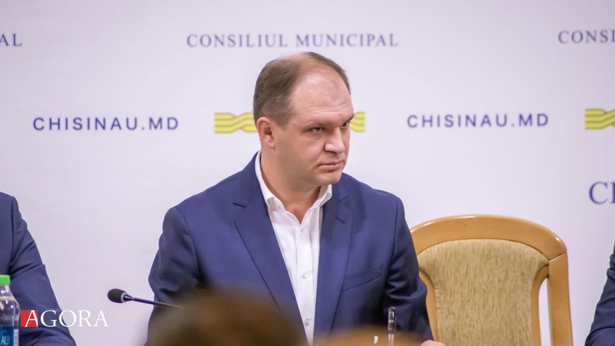 Nu acceptă, nici nu respinge. Ceban, despre propunerea PP Șor de a repara mai multe treceri subterane