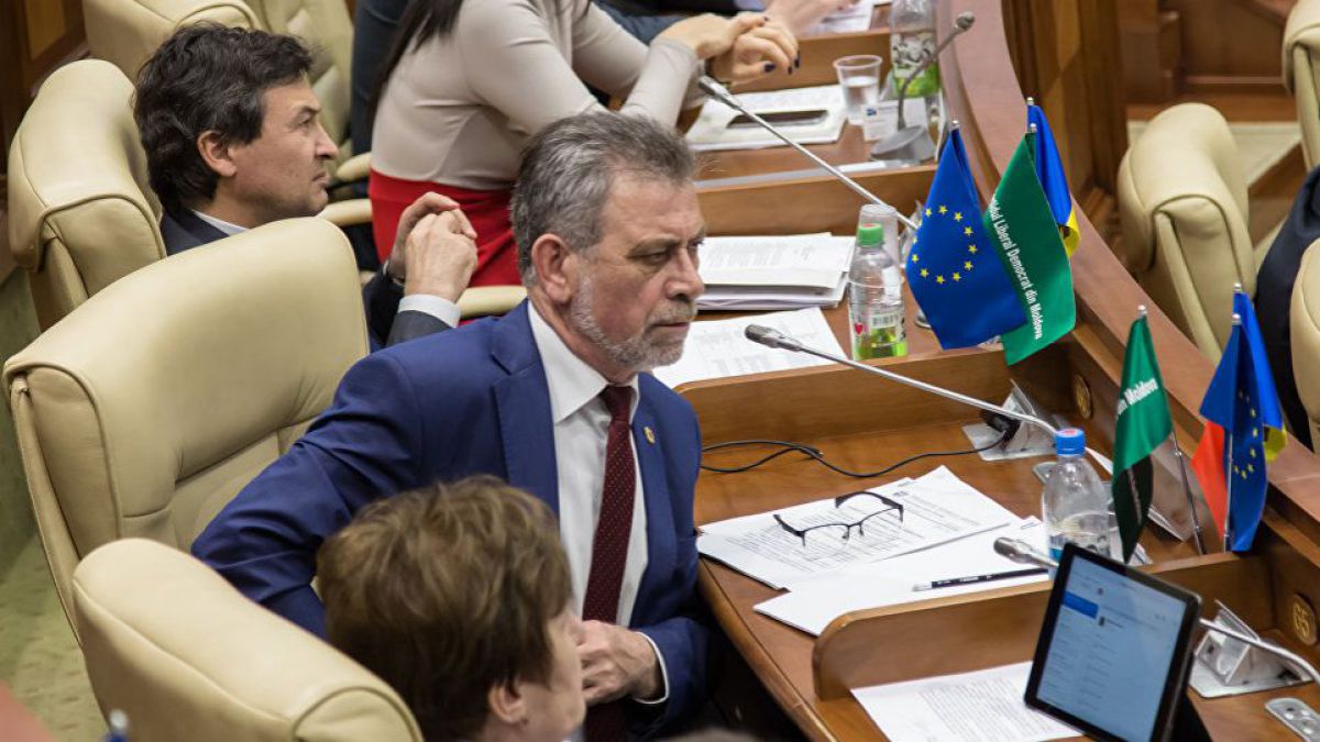 PLDM trimite în lupta electorală trei candidați. Tudor Deliu se va duela cu Vasile Năstase, candidatul ACUM