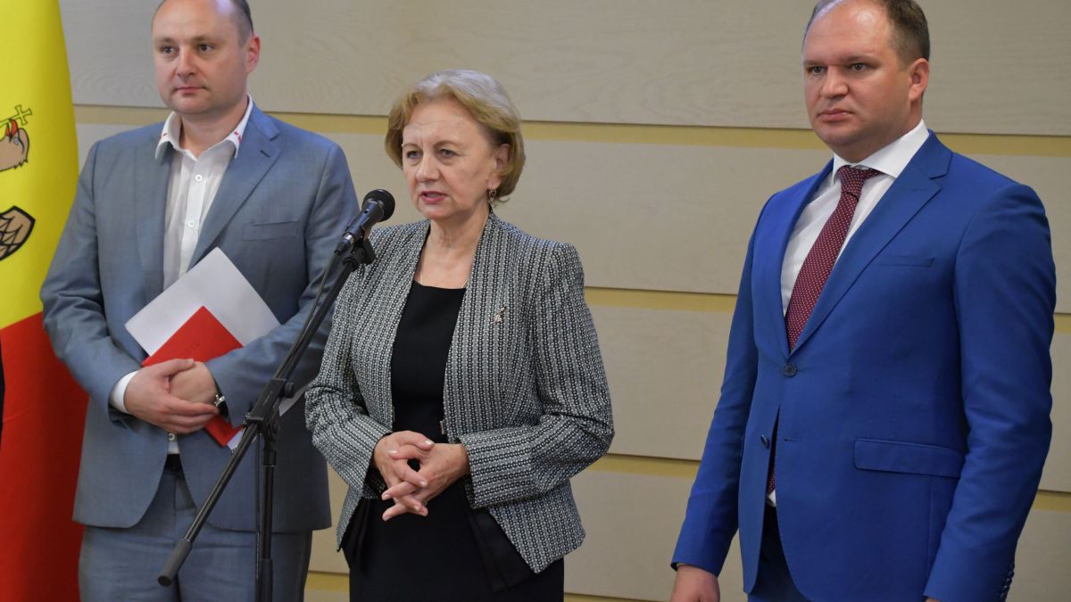 PSRM convoacă vineri Consiliul Republican și trimite „soli” la PD. Vor nu doar funcția de speaker, ci și trei ministere