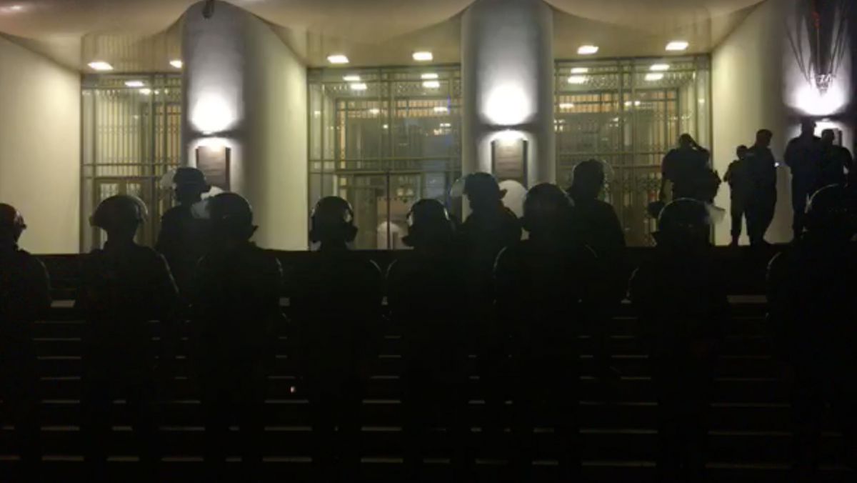 PSRM și blocul ACUM refuză să spună ce au discutat la Parlament