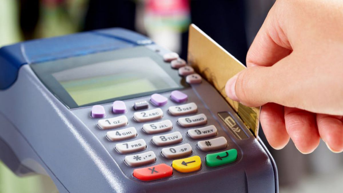 Până în 2022, în Moldova se vor aplica comisioane mai mici la plățile cu cardul şi la terminale POS