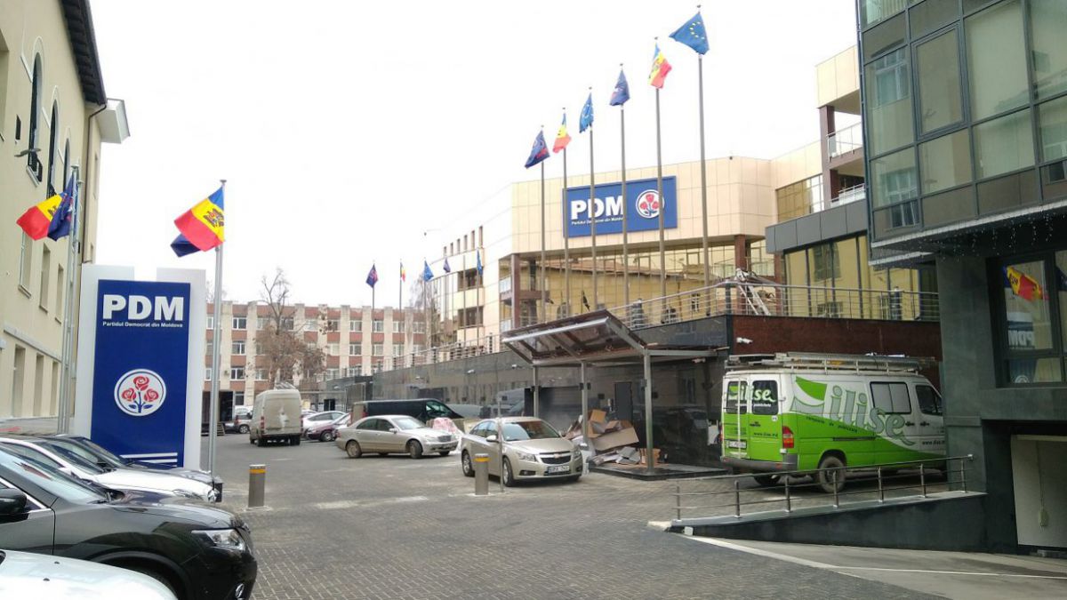 Parcarea vechiului sediu de lux al democraților trece în proprietatea statului. Decizia, aprobată de Guvernul Sandu