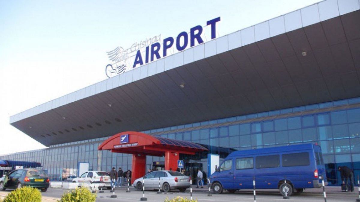 Percheziții la Aeroportul Internațional Chișinău. SPIA și PG, la fața locului