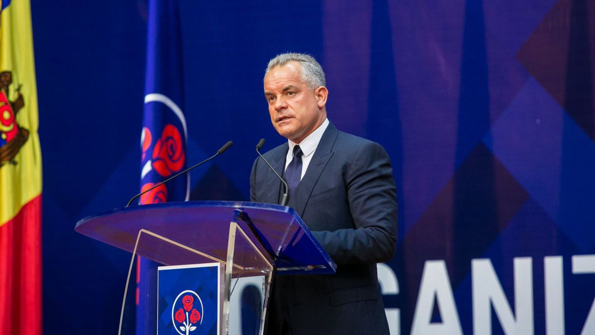 Plahotniuc, încă o reformă înainte de alegeri: „Niciun salariat din sistemul public nu va primi salariu mai mic de 2.000 de lei”