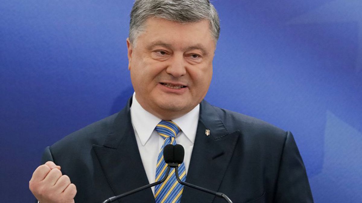 Preşedintele Ucrainei nu intenţionează să extindă legea marţială dacă Ucraina nu va fi atacată dinspre Rusia „pe scară largă”