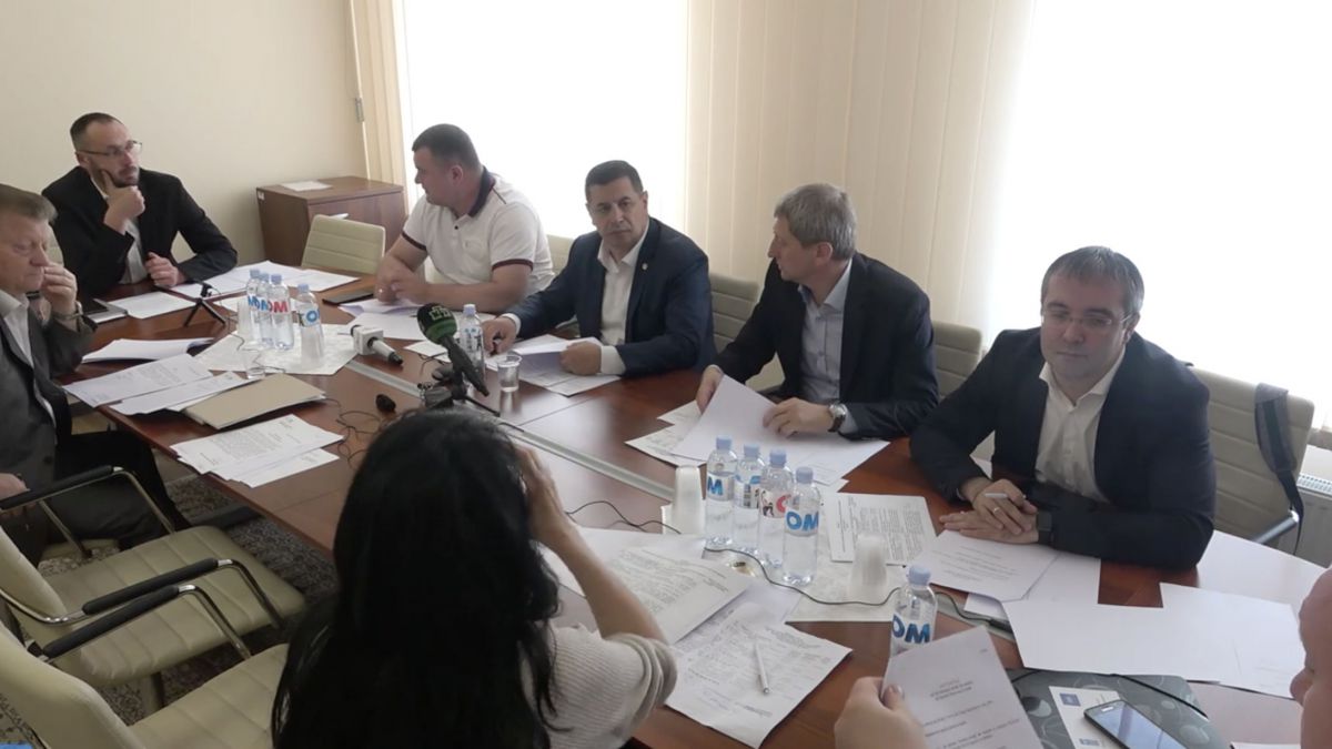 Propunerea PDM privind reducerea numărului deputaților la 61, respinsă de comisia juridică a Parlamentului