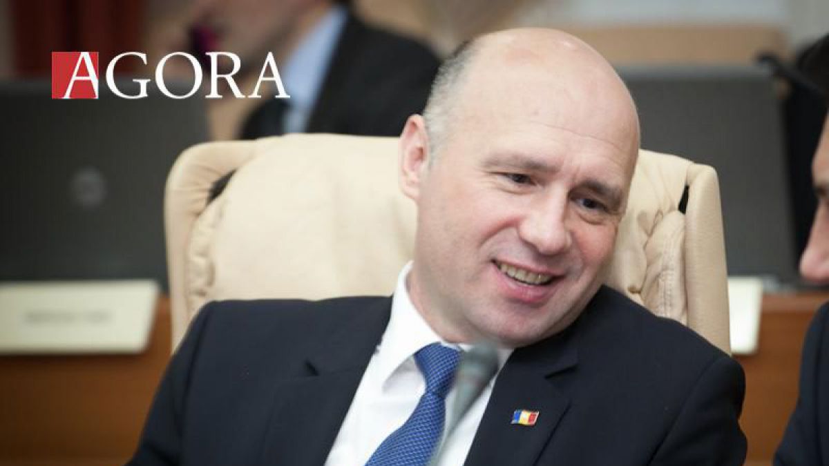 Protestatarii de la televiziunea publică l-au aplaudat îndelung pe Pavel Filip după emisiunea la care a participat (VIDEO)
