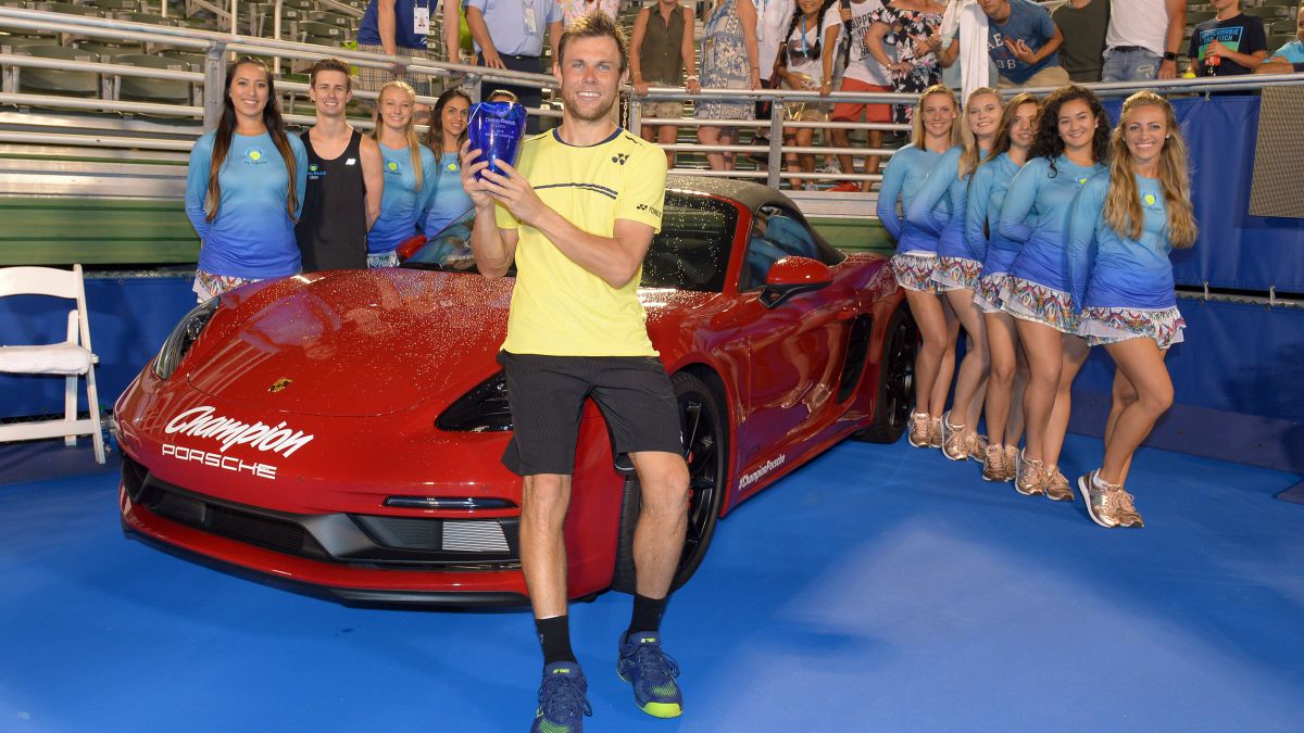 Radu Albot a triumfat prin ploaie și a cucerit primul titlu ATP din cariera sa (VIDEO, FOTO)