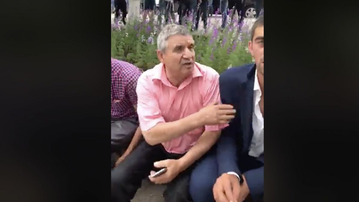 Reporter AGORA, agresat verbal de manifestanți: Du-te dracului (VIDEO)