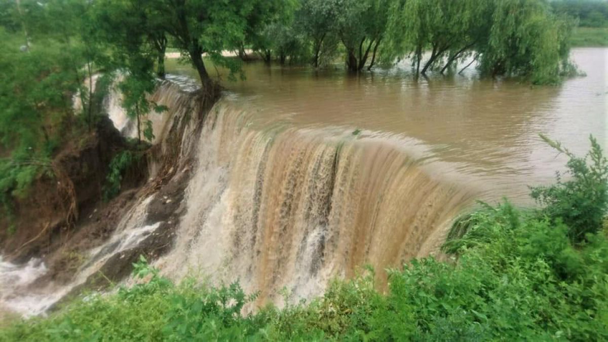 S-a înecat în șuvoaiele de după ploi. Un bărbat din Dondușeni a murit