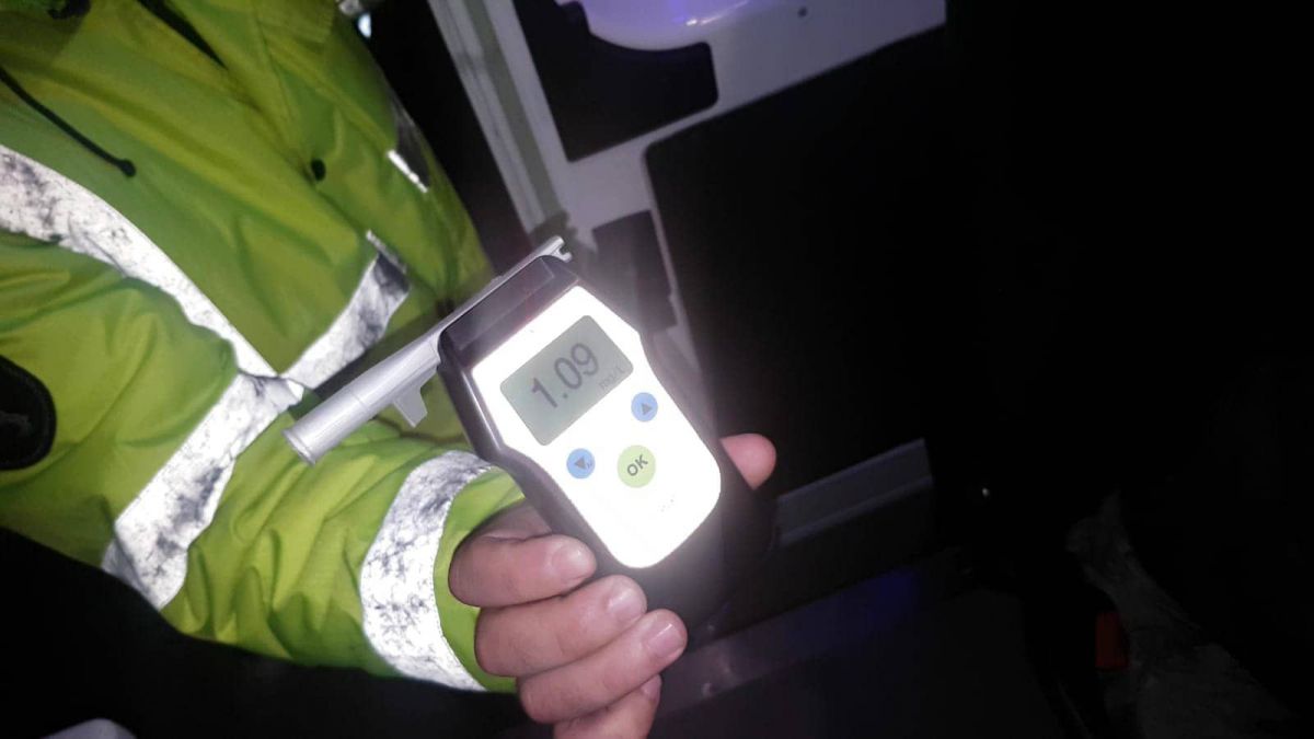 S-a urcat beat la volan şi și-a ucis prietenul într-un accident: Polițiștii au constata o concentrație de alcool de 1,09mg/l în aerul expirat