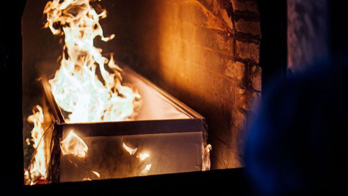 Să îngropi sau să arzi? Cu ce ochi privește societatea moldovenească ideea incinerării defuncților și cât de răspândită e în R. Moldova (VIDEO)