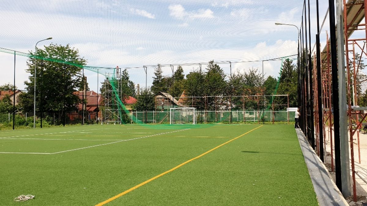 Șase terenuri de fotbal din câteva școli din Chișinău vor fi renovate. Cheltuielile se ridică la peste nouă milioane de lei 