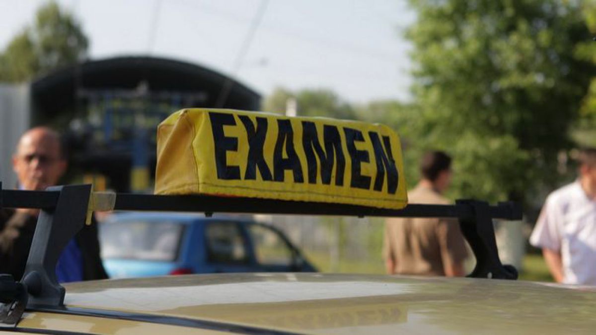 Scrisoarea tânărului care a nu a trecut examenul la șoferie vs. înregistrarea video de la testare. Cum s-a descurcat viitorul șofer de fapt (VIDEO)