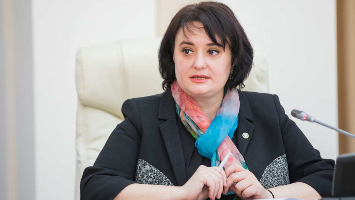 Șefa de la Sănătate, despre algoritmii de testare la COVID-19 și despre numărul mare de infecții în rândul medicilor