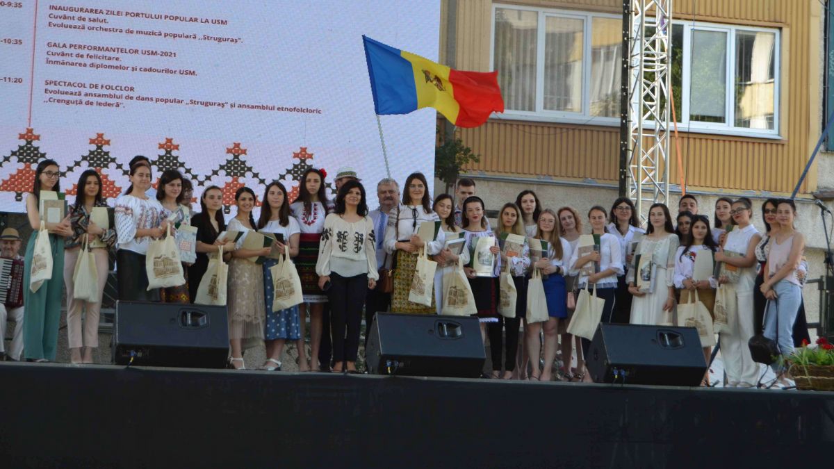 Șefi de promoție 2021 USM. Cu ce gânduri au absolvit tinerii și cum își apreciază parcursul studențesc