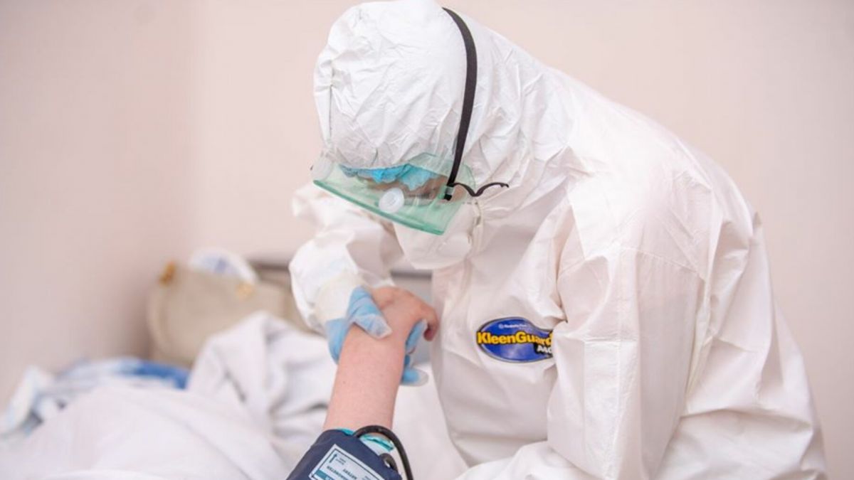 Șefii de la sănătate conturează profilul coronavirusului din Moldova: Vârsta medie a celor infectați - mai mică, pacienți în stare gravă și tot mai multe decese