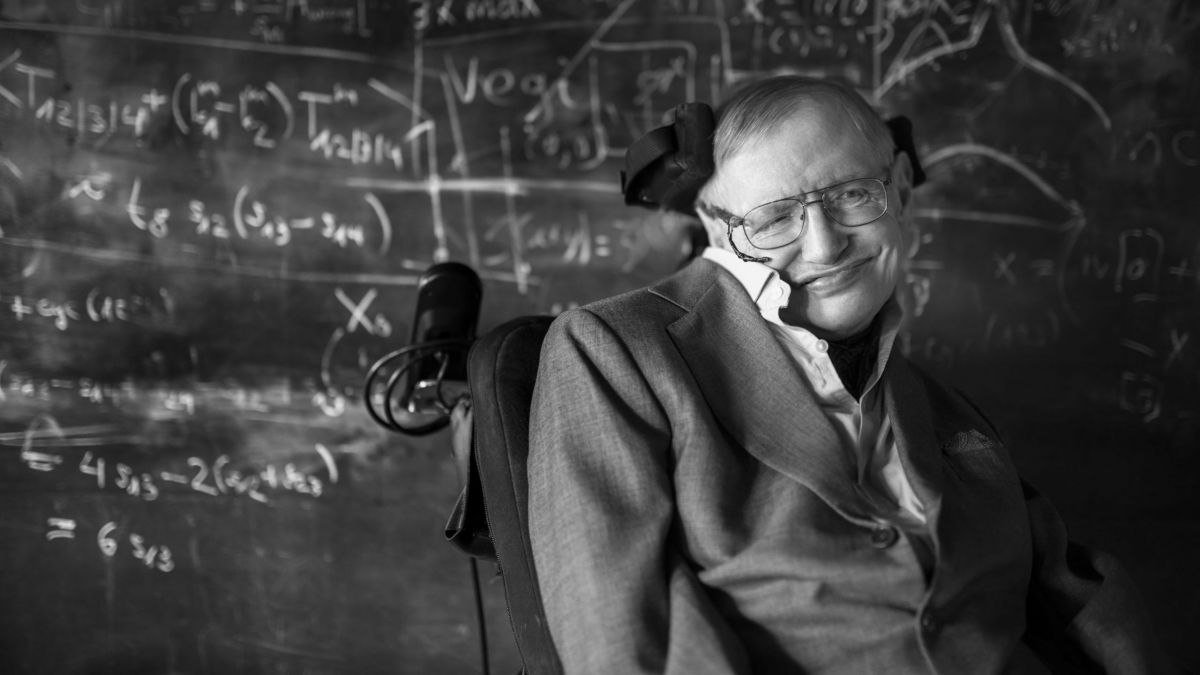 Stephen Hawking a scris o carte înainte de a muri, în care răspunde la 10 întrebări fundamentale ale omenirii