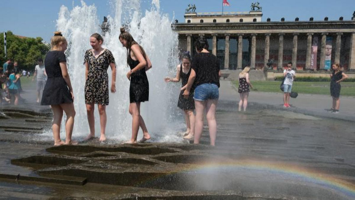 Studiu: Schimbările climatice au adăugat 4 grade Celsius valului de căldură din luna iunie