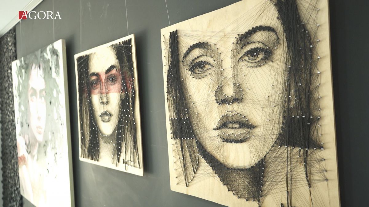 Transpune chipuri pe o placă de lemn, folosind doar cuie și ață. Nicoleta Vacaru, despre string art (VIDEO)