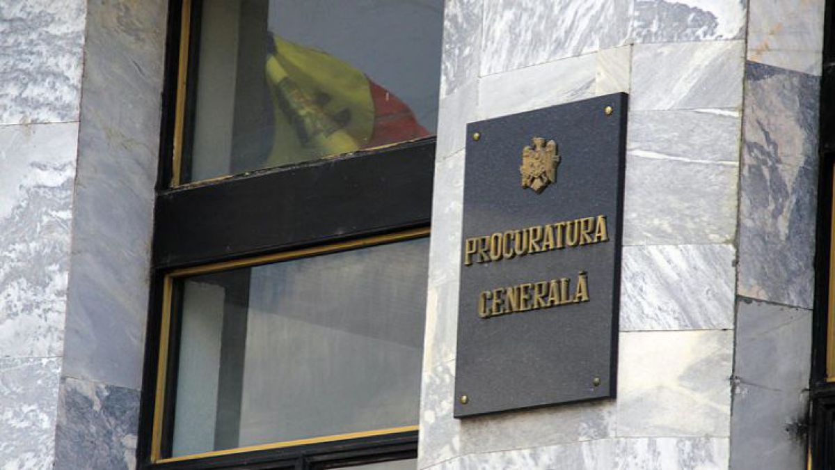 Trei candidați vor să ocupe locul de procuror general interimar. Cine sunt aceștia