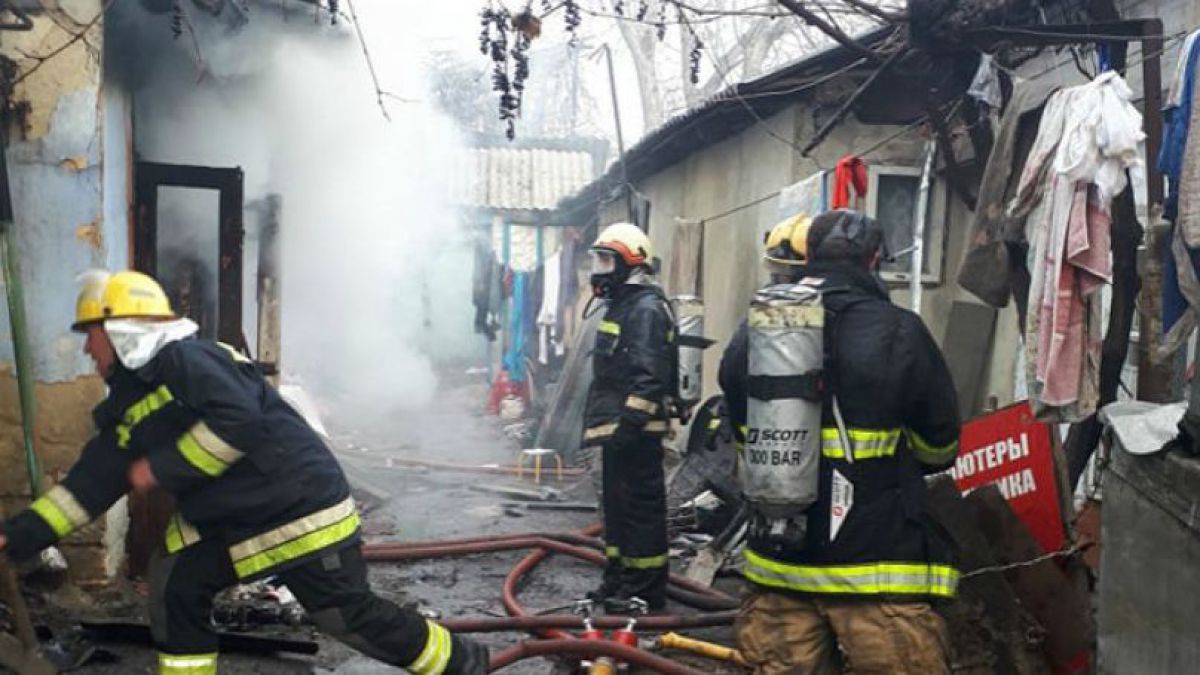Un bărbat a ars de viu în propria locuință. Un incendiu a avut loc într-un sat din Glodeni