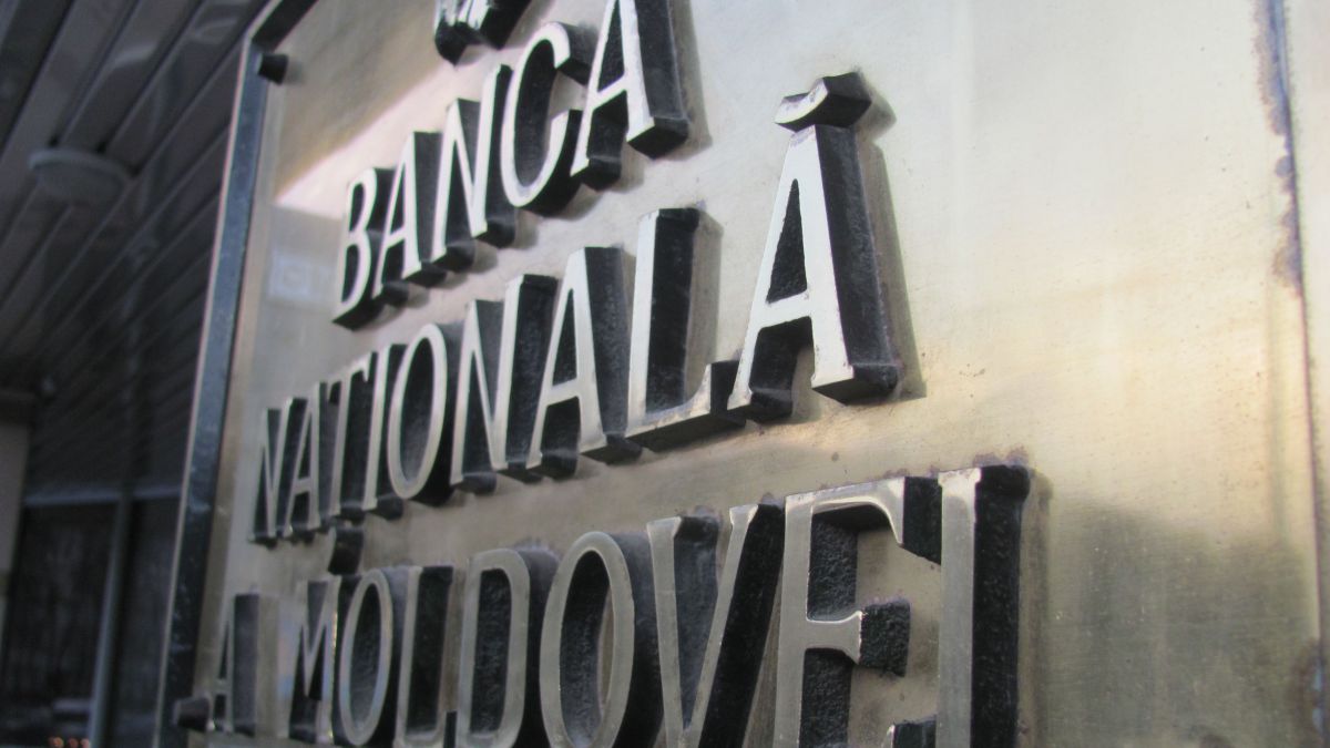 Un deputat solicită de la BNM și Consiliul Concurenței informații despre bancile la care acestea se deservesc (DOC)
