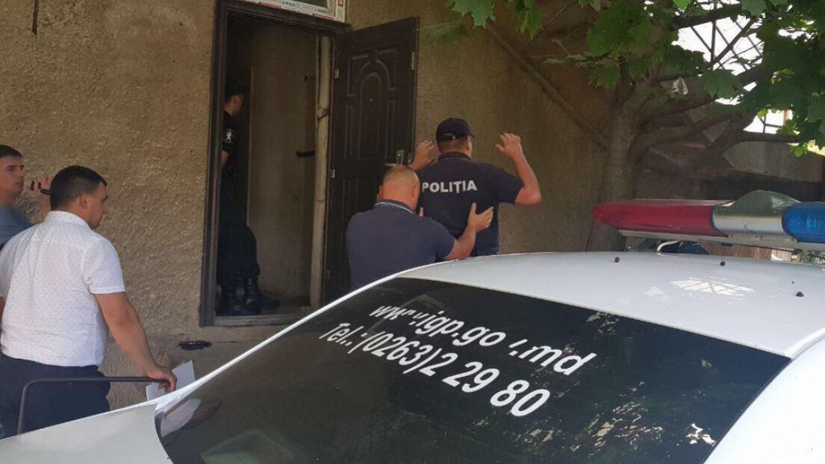 Un poliţist din Leova, reținut pentru că ar fi luat mită. Omul legii riscă până la 10 ani de închisoare