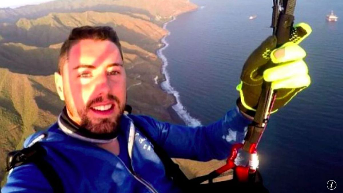 Un spaniol a murit în timp ce încerca să facă un video din timpul zborului cu parașuta