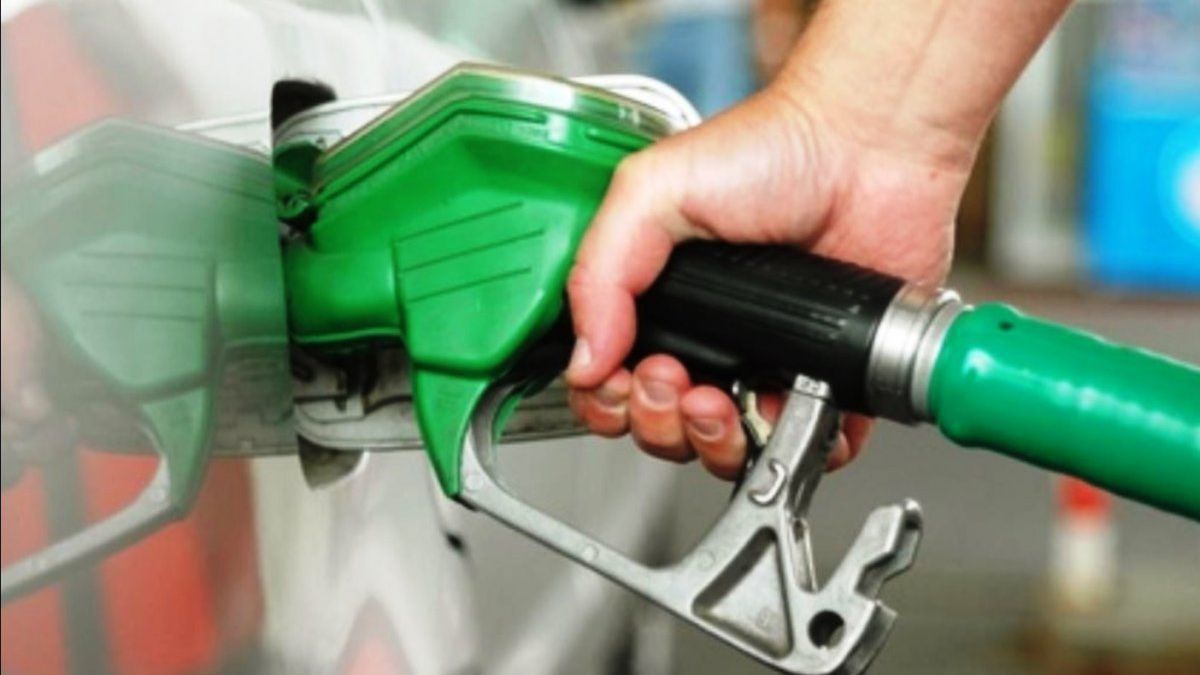 Unele stații PECO au afișat prețuri mai mari pentru benzină și motorină (FOTO)