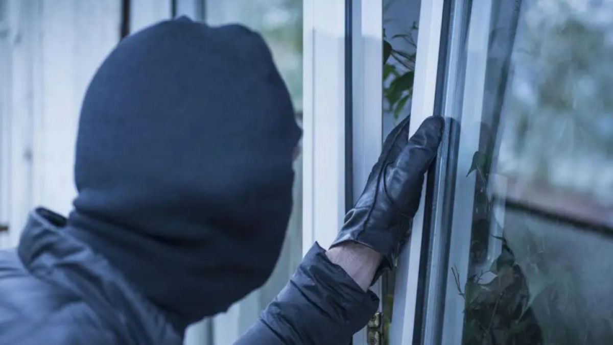 Vor sta o viață după gratii pentru că au bătut și jefuit bătrâni. Una dintre victime avea 91 de ani