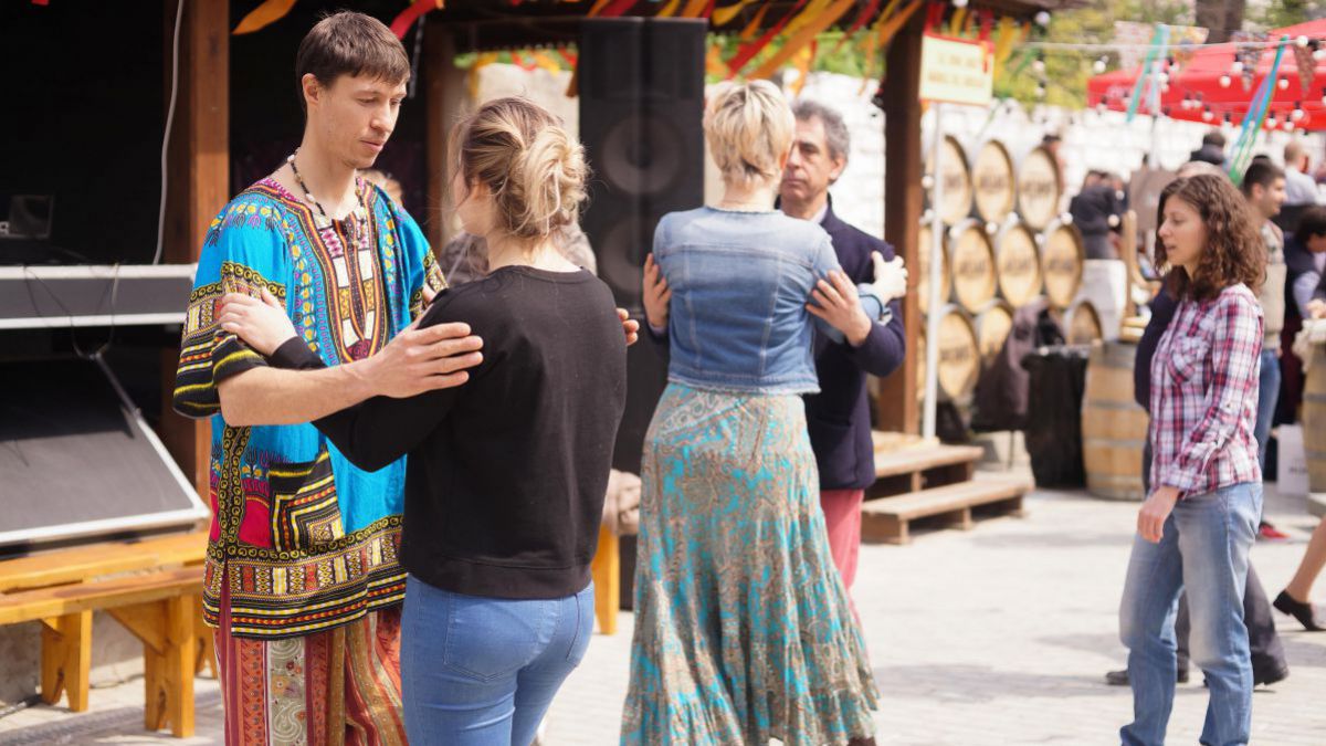 Zeci de artizani, sute de vizitatori și multe zâmbete. Cum a fost la ediția din acest an a Festivalului „YardSale” (VIDEO, FOTO)