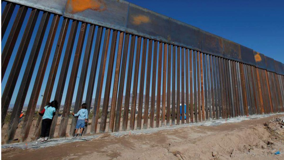 Zidul la frontiera SUA cu Mexicul ar putea fi construit în zece ani şi ar costa zeci de miliarde de dolari