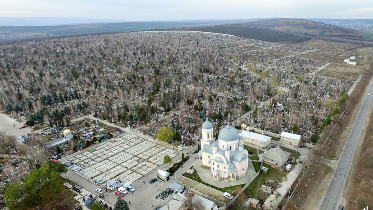 Accesul mașinilor la cimitirul „Sf. Lazăr” va fi interzis cu patru zile înainte de Paștele Blajinilor