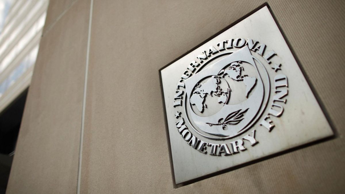 Acordul cu FMI admite majorarea vârstei de pensionare și a tarifelor la serviciile utilităților publice