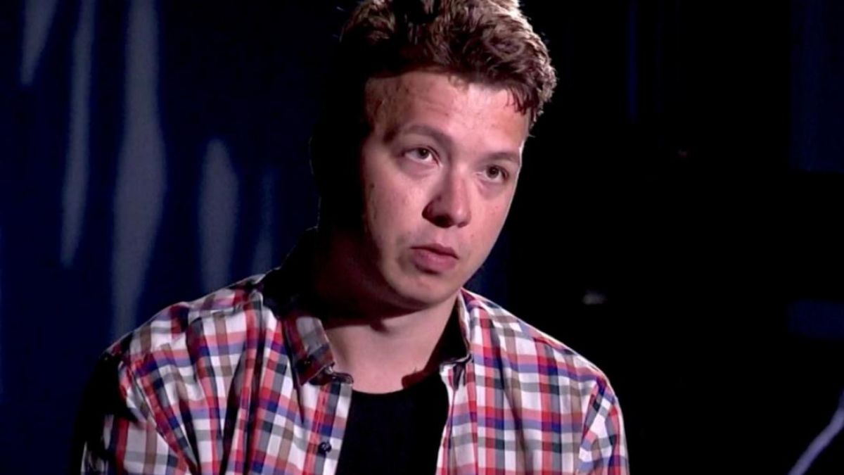 Aflat în arest la domiciliu, jurnalistul Roman Protasevici anunță că va lansa un nou proiect media unde se va axa pe un „dialog cu autoritățile bieloruse”