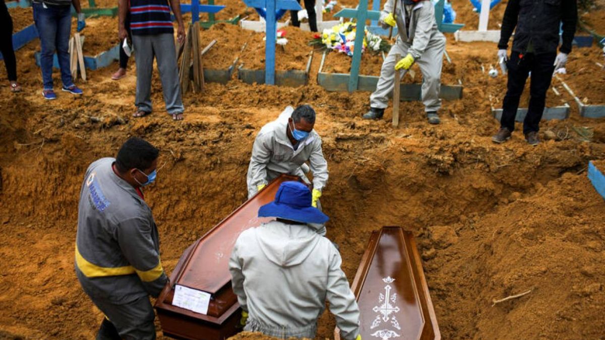 Africa de Sud pregăteşte peste 1,5 milioane de morminte pentru pandemia COVID-19