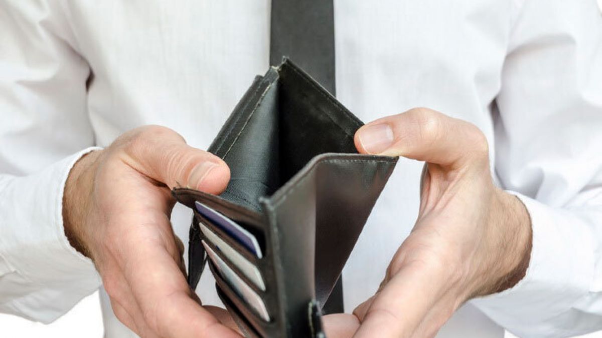 Ai nimerit într-o situație financiară dificilă? Te ajută creditul online!