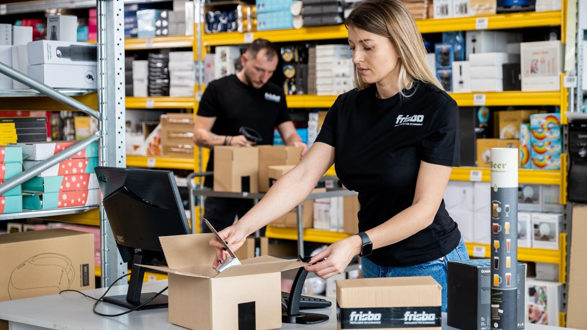 Ai un magazin online? Iată cum îți crești competitivitatea și vizibilitatea pe piață prin e-fulfillment