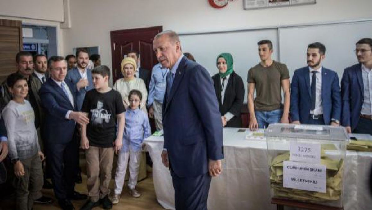 Alegeri în Turcia: Recep Tayyip Erdogan califică scrutinul drept o „revoluție democratică”