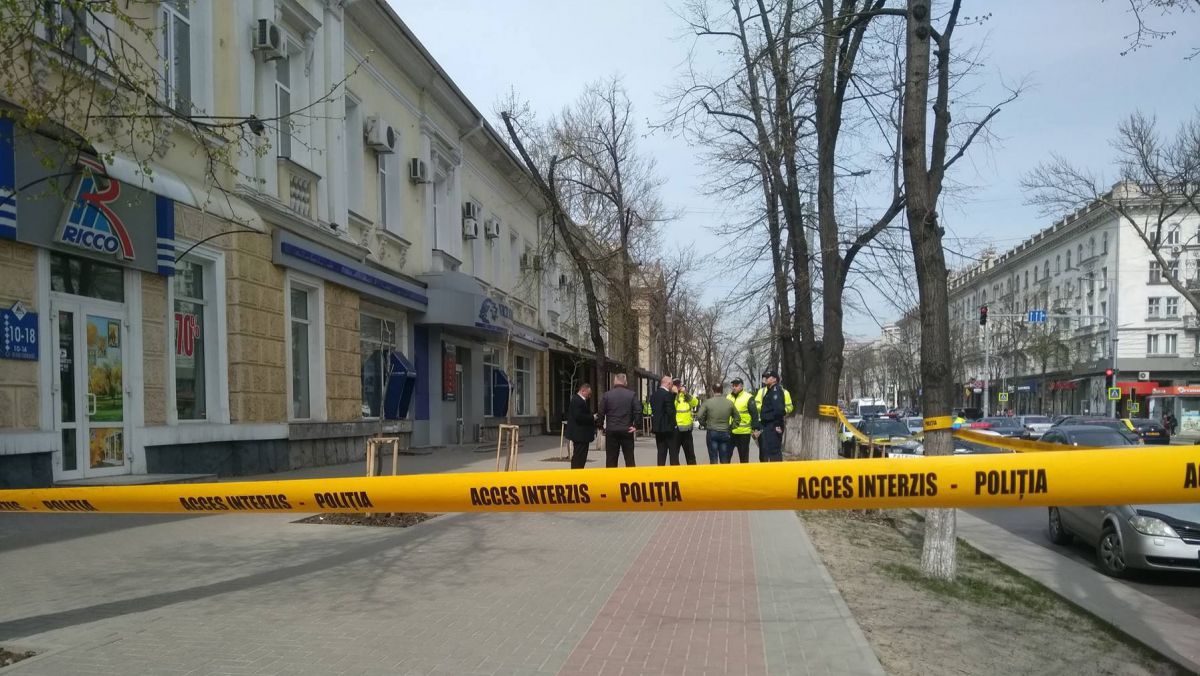Alertă cu bombă la o filială Victoriabank de pe bd. Ștefan cel Mare din Capitală