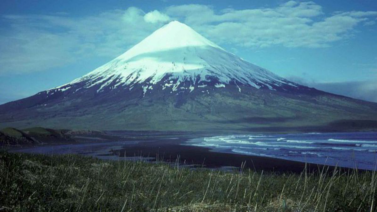 Alertă în Alaska, din cauza unui vulcan descris „o pacoste”