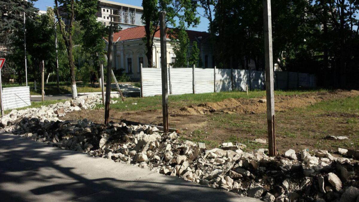 DOC. Aleșii poporului își vor ține mașinile la o parcare cu supraveghere video