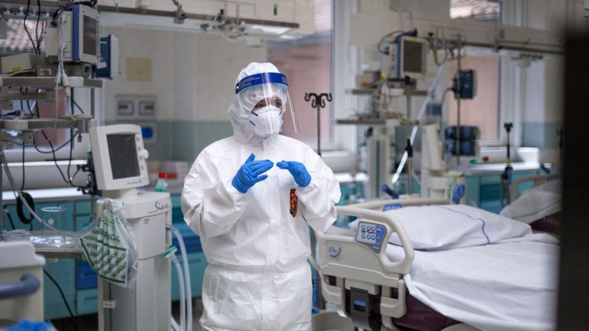 Alte două decese, cauzate de COVID-19. Este cazul a doi bărbați de 68 de ani