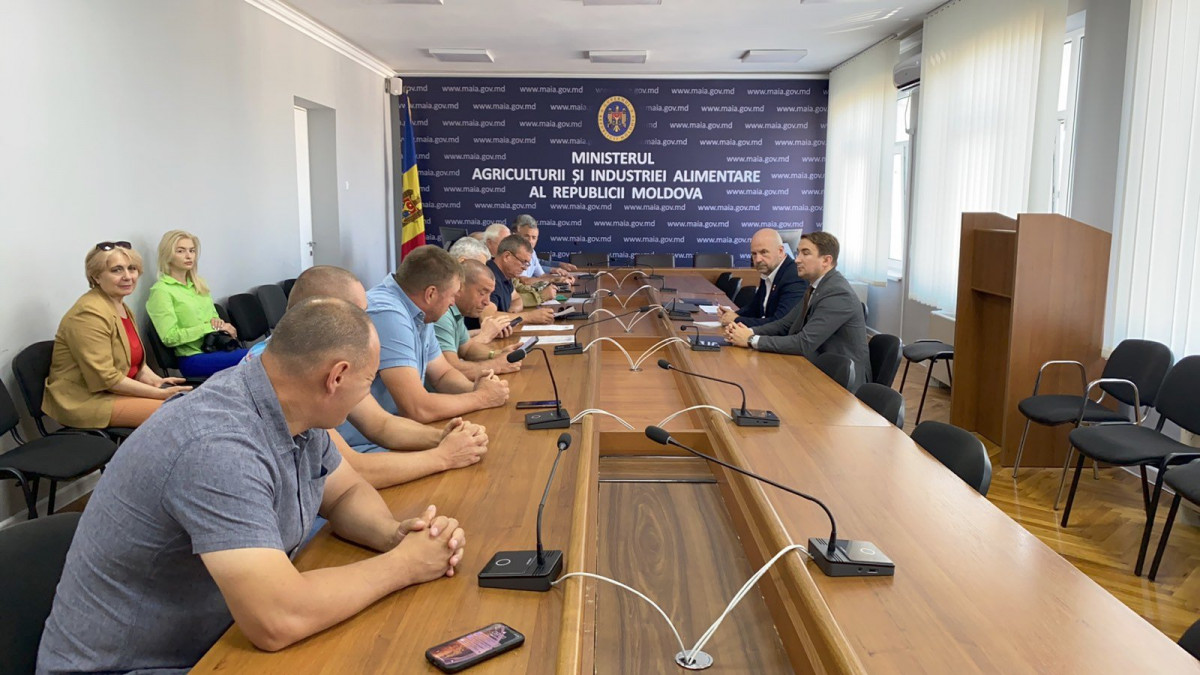Amânarea plăților către bănci, noi linii de finanțare și revizuirea gestionării sistemelor de irigații: Bolea anunță măsurile pentru rezolvarea crizei din agricultură