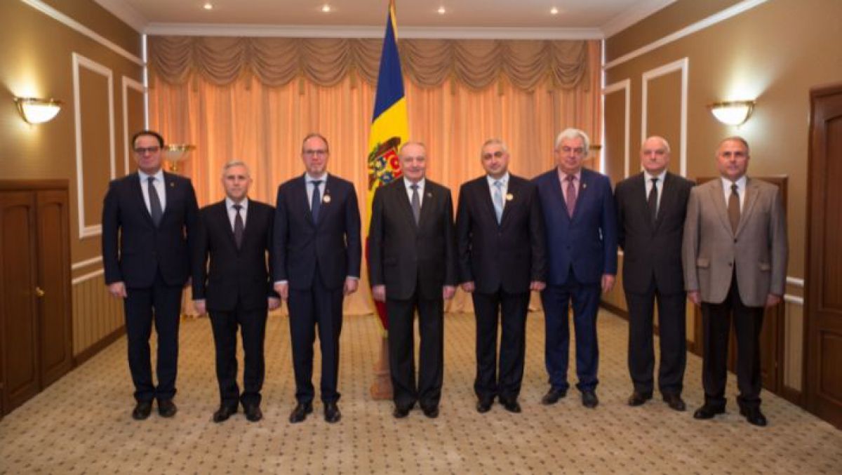 Ambasadorul Daniel Ioniță, decorat cu „Ordinul de Onoare”, la sfârșitul mandatului președintelui Timofti