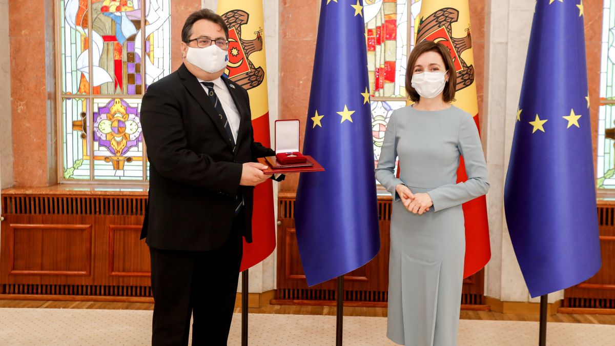 Ambasadorul UE în Republica Moldova a fost decorat cu „Ordinul de Onoare”